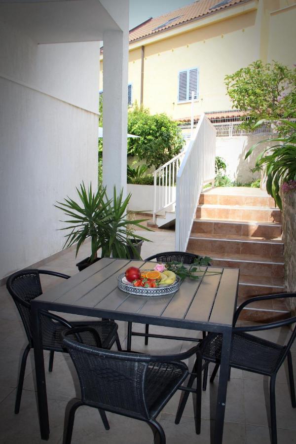 Apartments Giardino Hvar Town Exterior photo